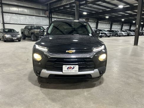 Used 2021 Chevrolet TrailBlazer LT w/ Convenience Package image 3