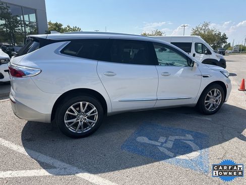 Used 2024 Buick Enclave Essence w/ Experience Buick Package image 35