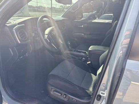 Used 2023 Toyota Tacoma TRD Off-Road AWD/4WD image 9