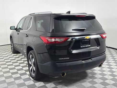 Used 2018 Chevrolet Traverse LT FWD image 7