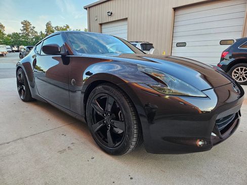 Used 2012 Nissan 370Z Coupe RWD image 3