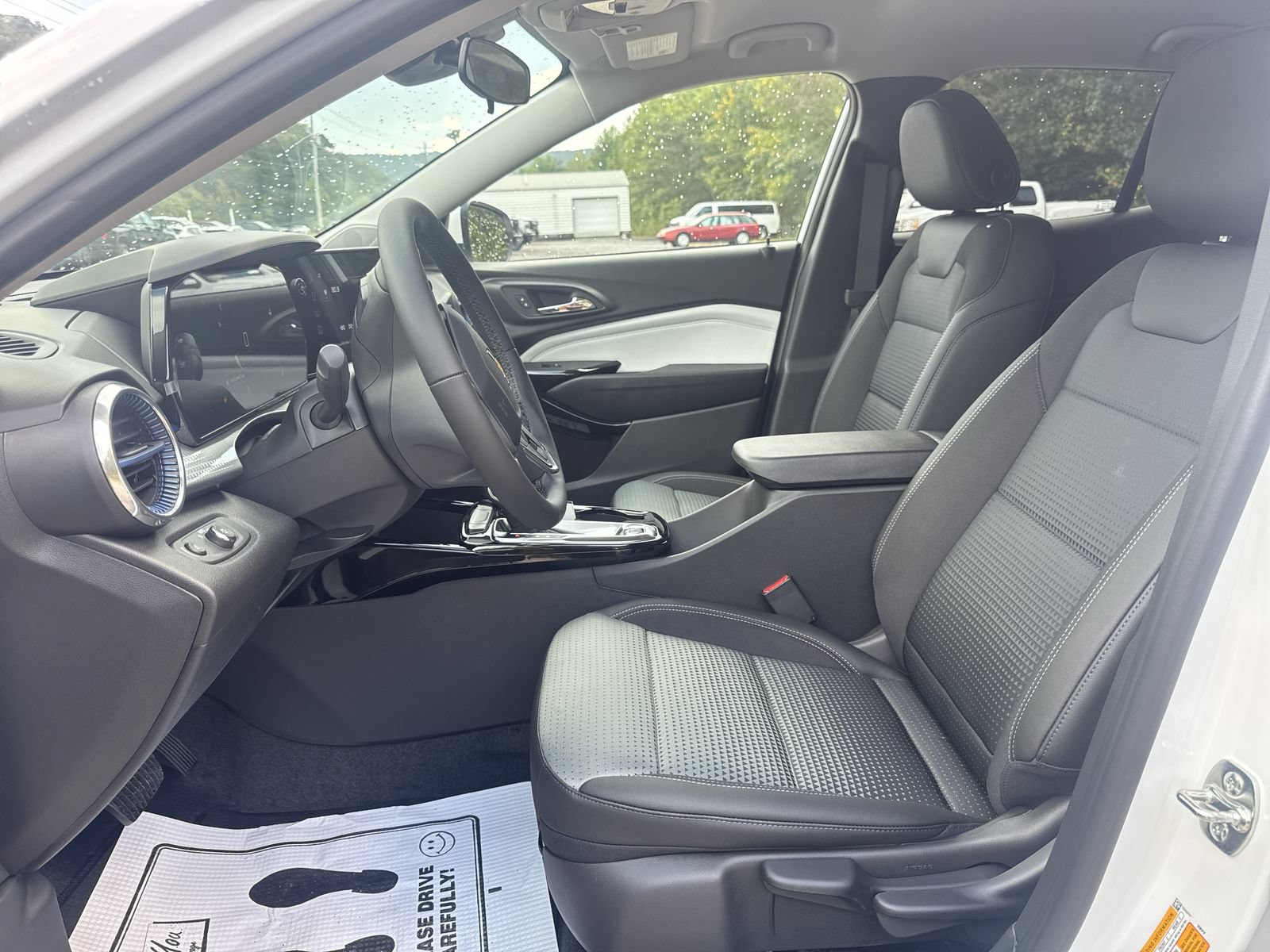 New 2026 Chevrolet Trax LT w/ LT Convenience Package FWD image 14