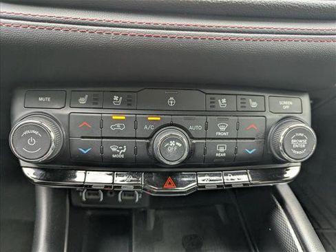 Used 2021 Dodge Durango R/T w/ Blacktop Package RWD image 20