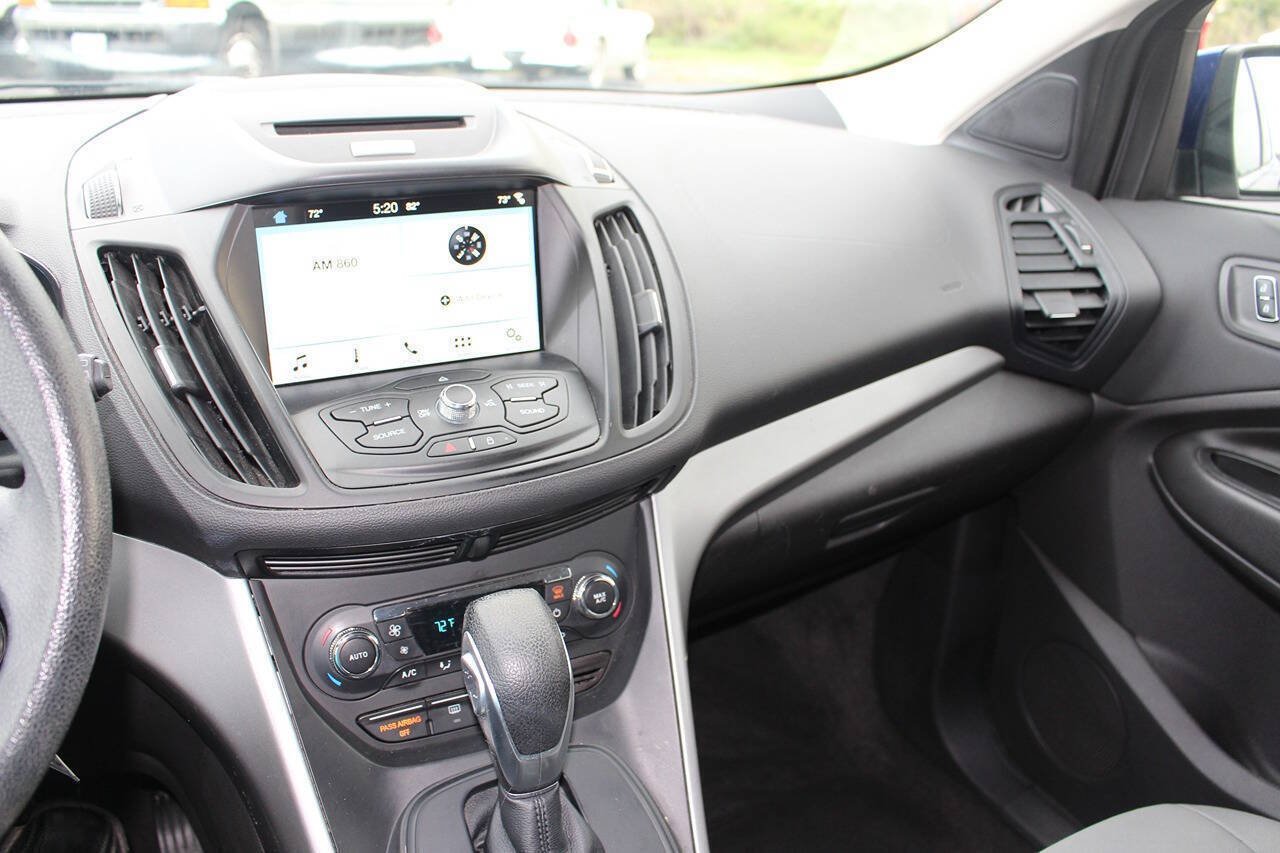 Used 2016 Ford Escape SE w/ Equipment Group 201A AWD/4WD image 13