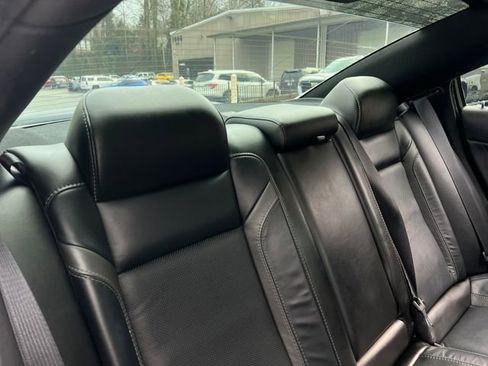 Used 2017 Dodge Charger SXT w/ Premium Group image 34