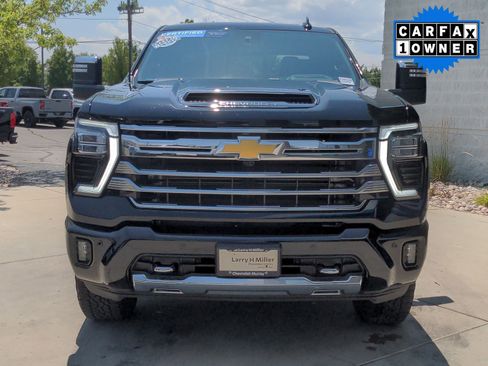Used 2024 Chevrolet Silverado 2500 High Country w/ High Country Premium Package image 9