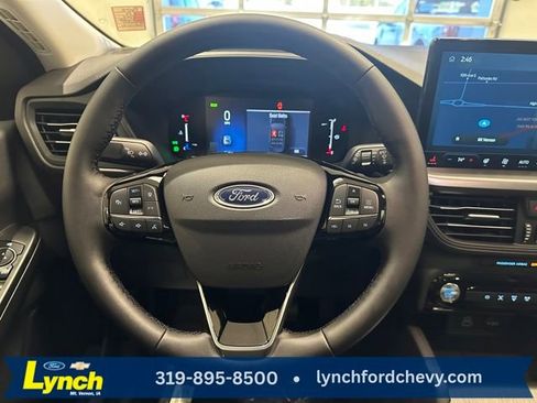 New 2026 Ford Escape SE image 11