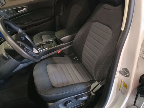 Used 2022 Ford Edge SE w/ Black Appearance Package AWD/4WD image 5