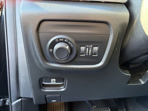 Certified 2023 Jeep Grand Cherokee L Altitude image 24