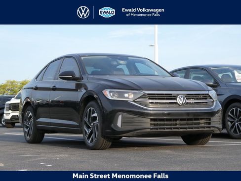 Used 2024 Volkswagen Jetta SEL image 1