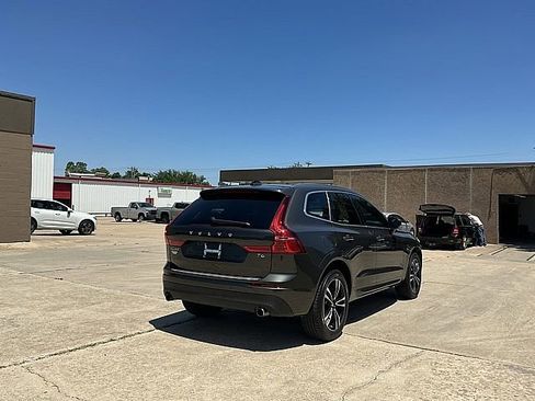 Used 2020 Volvo XC60 T6 Momentum AWD/4WD image 5