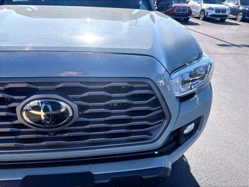 Used 2023 Toyota Tacoma TRD Off-Road w/ TRD Premium Off Road Package AWD/4WD image 30