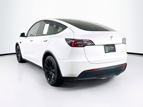 Used 2021 Tesla Model Y Long Range image 5