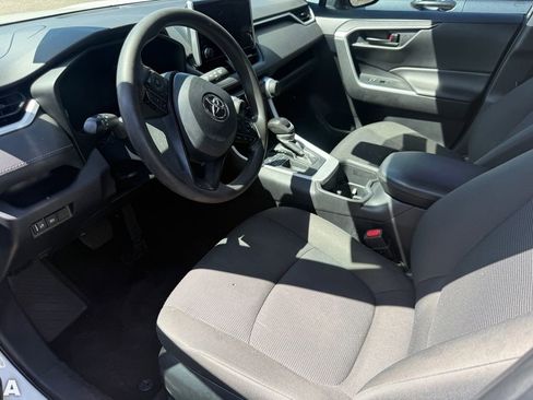 Used 2024 Toyota RAV4 LE image 8