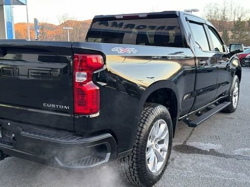 Used 2022 Chevrolet Silverado 1500 Custom image 4