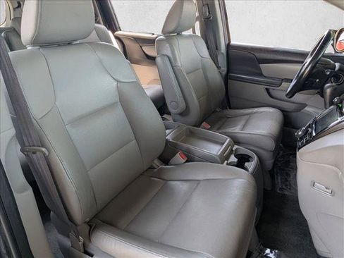Used 2016 Honda Odyssey Touring Elite image 23