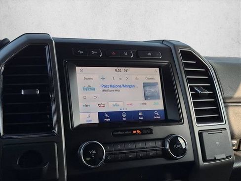 Used 2020 Ford Expedition XLT w/ Equipment Group 202A AWD/4WD image 15