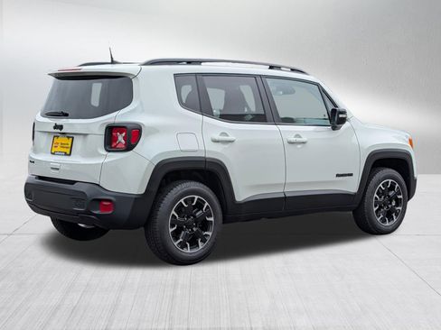 Used 2023 Jeep Renegade Latitude AWD/4WD image 7