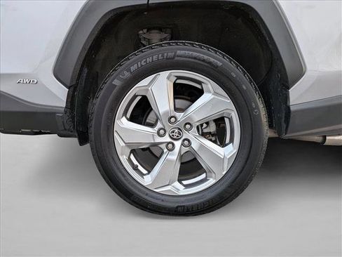 Used 2021 Toyota RAV4 Limited image 22