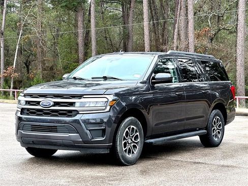 Used 2024 Ford Expedition Max XLT image 4