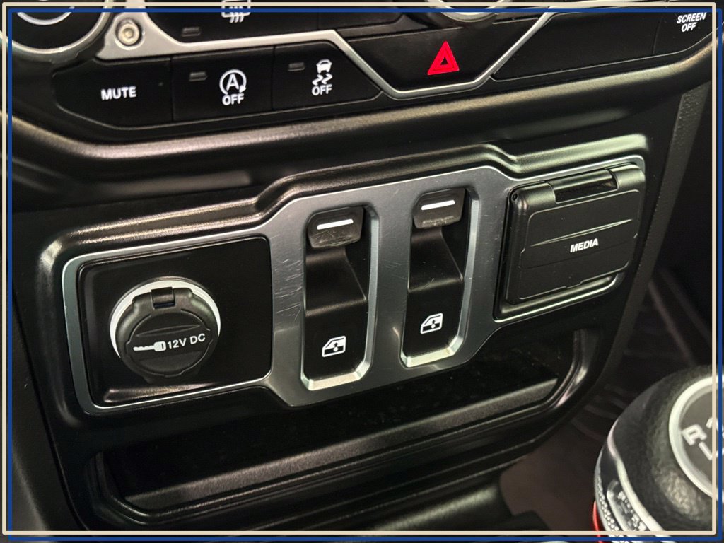 Used 2022 Jeep Wrangler Sport AWD/4WD image 29