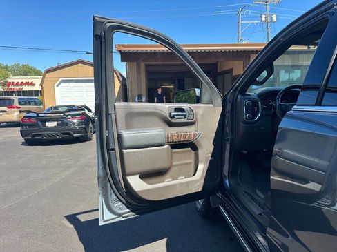 Used 2019 GMC Sierra 1500 Denali w/ Denali Ultimate Package image 10