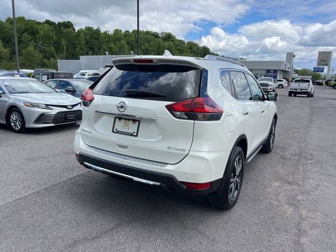 Used 2019 Nissan Rogue SV w/ Premium Package AWD/4WD image 5