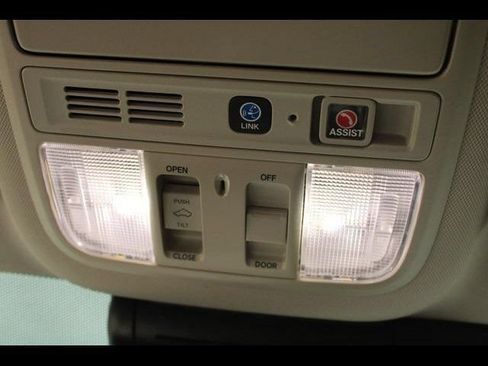 Used 2021 Honda Accord Touring image 21