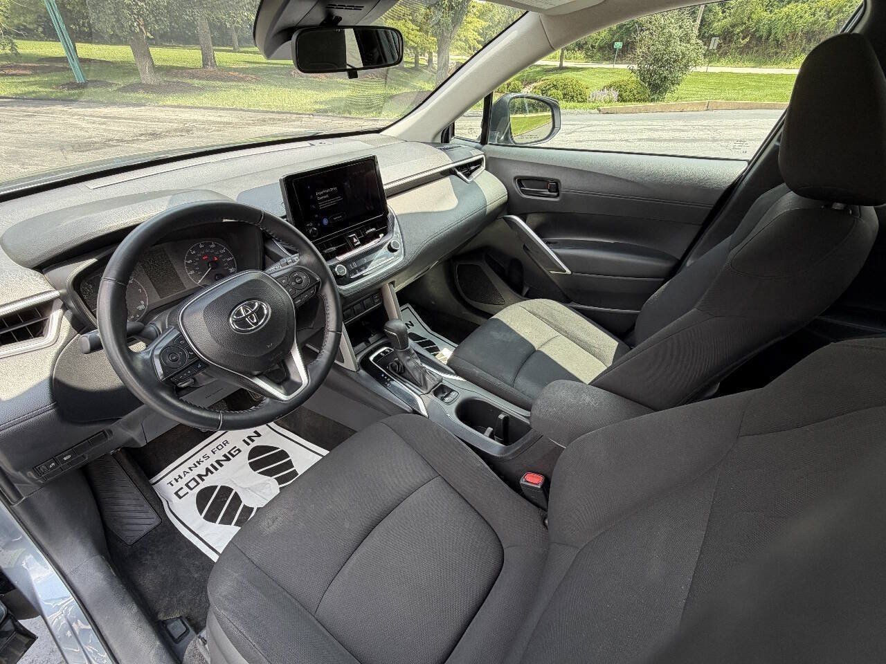 Used 2025 Toyota Corolla Cross LE AWD/4WD image 6