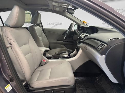 Used 2015 Honda Accord EX-L image 18