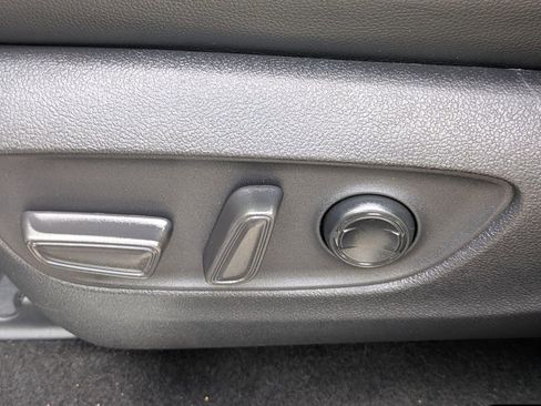 Used 2022 Toyota Highlander Platinum image 22