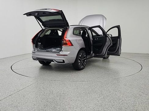 New 2026 Volvo XC60 B5 Ultra w/ Climate Package AWD/4WD image 11