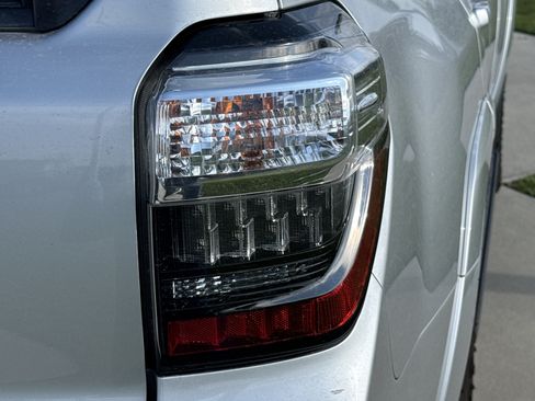 Used 2021 Toyota 4Runner SR5 Premium AWD/4WD image 11