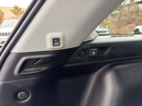 Certified 2023 Jeep Grand Cherokee Limited image 19