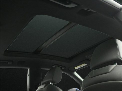 Used 2020 Audi Q8 Prestige w/ Prestige Package image 19