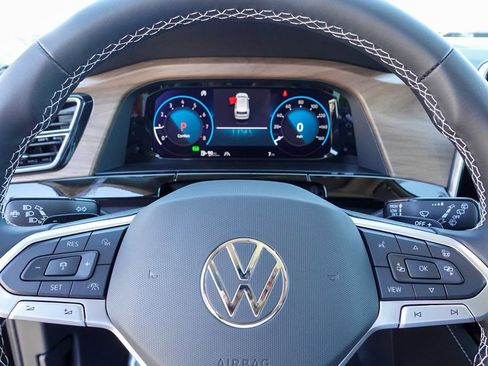 New 2026 Volkswagen Atlas SE FWD image 15