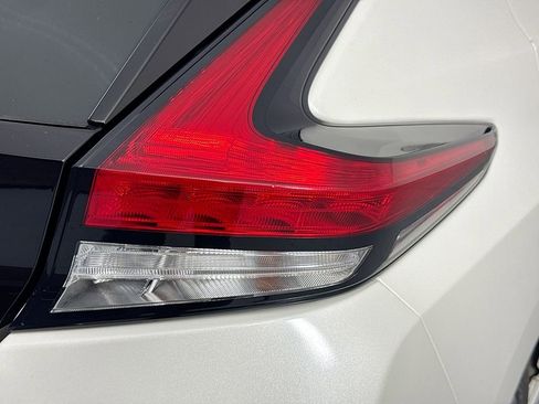 Used 2019 Nissan Leaf SV image 31