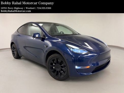 Used 2024 Tesla Model Y Long Range AWD/4WD image 1