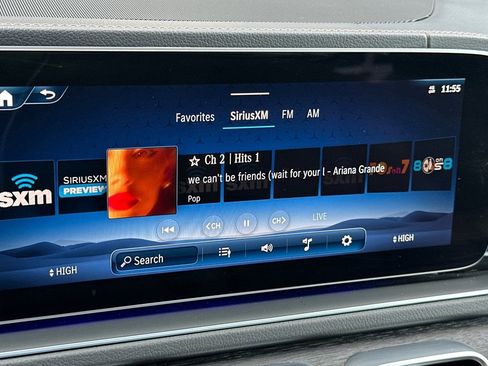 Used 2025 Mercedes-Benz GLS 450 4MATIC image 23