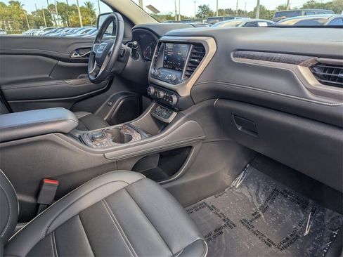 Used 2023 GMC Acadia Denali w/ Trailering Package image 9
