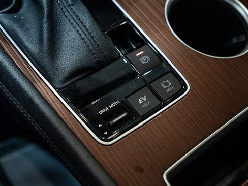 Used 2024 Toyota Sienna XLE image 30