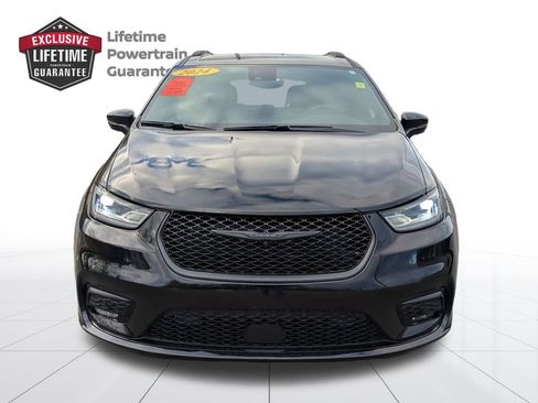 Used 2024 Chrysler Pacifica Touring-L w/ S Appearance Package image 8