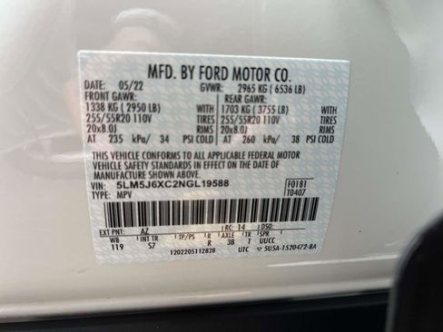 Used 2022 Lincoln Aviator Standard w/ Premium Package image 19