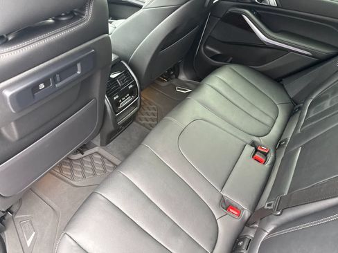 Used 2021 BMW X5 xDrive40i w/ M Sport Package AWD/4WD image 4