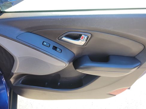 Used 2012 Hyundai Tucson GLS image 10