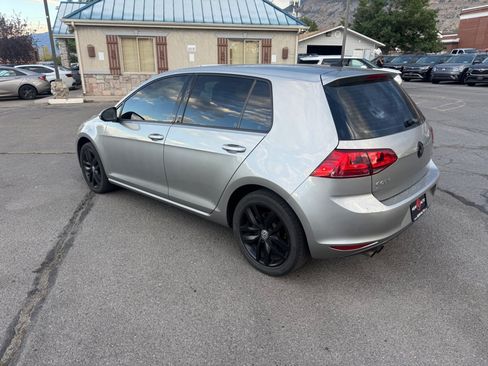 Used 2017 Volkswagen Golf SE FWD image 3