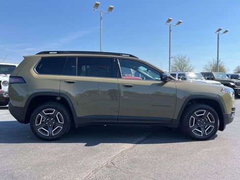 New 2026 Jeep Cherokee Laredo AWD/4WD image 43