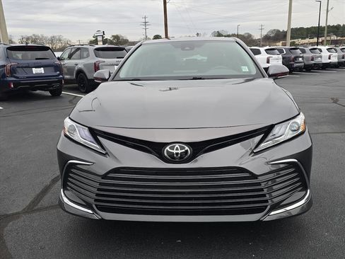 Used 2024 Toyota Camry XLE image 8