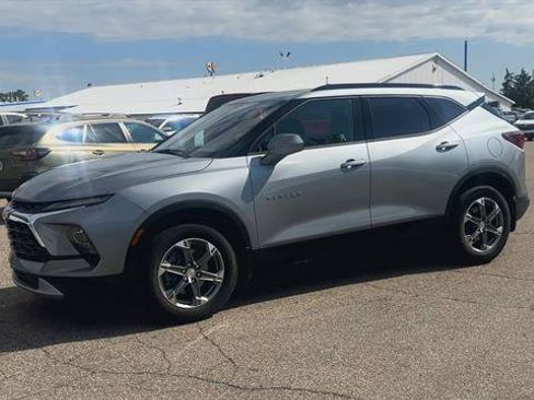 Used 2024 Chevrolet Blazer LT w/ Convenience Package AWD/4WD image 4