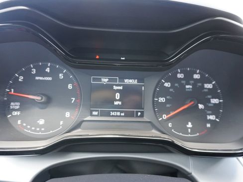 Used 2025 Chevrolet Trax LS w/ LS Convenience Package FWD image 11